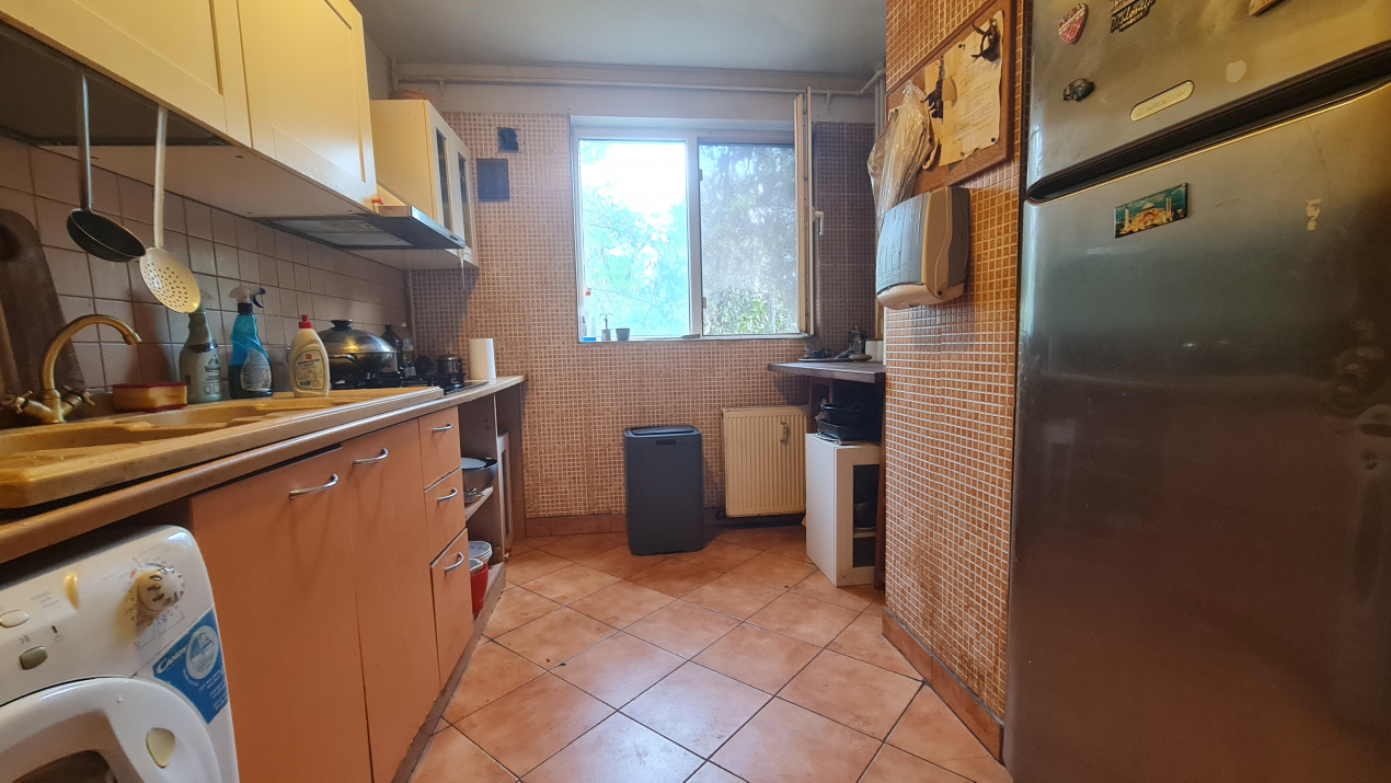 Apartament 4 camere decomandat Titan / Ozana