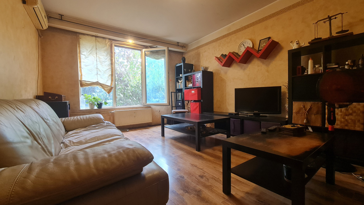 Apartament 4 camere decomandat Titan / Ozana