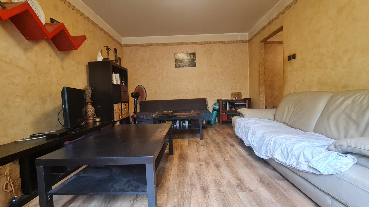 Apartament 4 camere decomandat Titan / Ozana