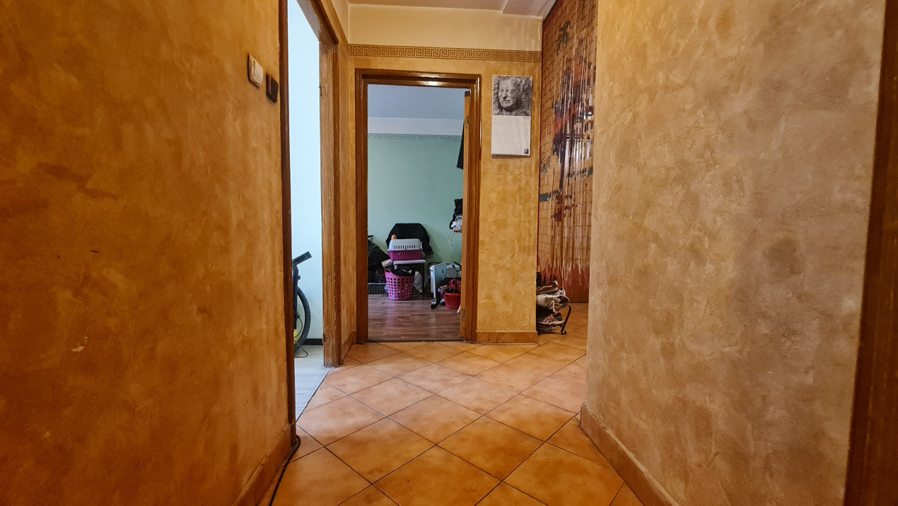 Apartament 4 camere decomandat Titan / Ozana