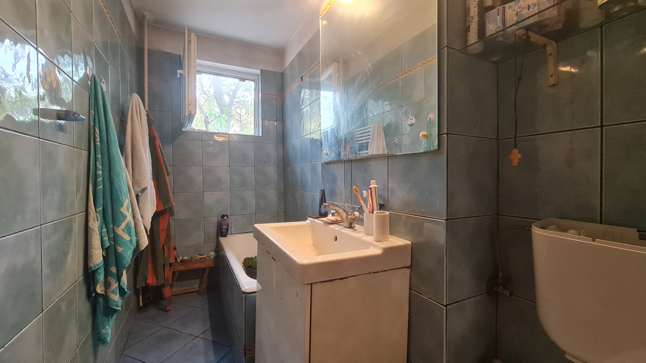 Apartament 4 camere decomandat Titan / Ozana