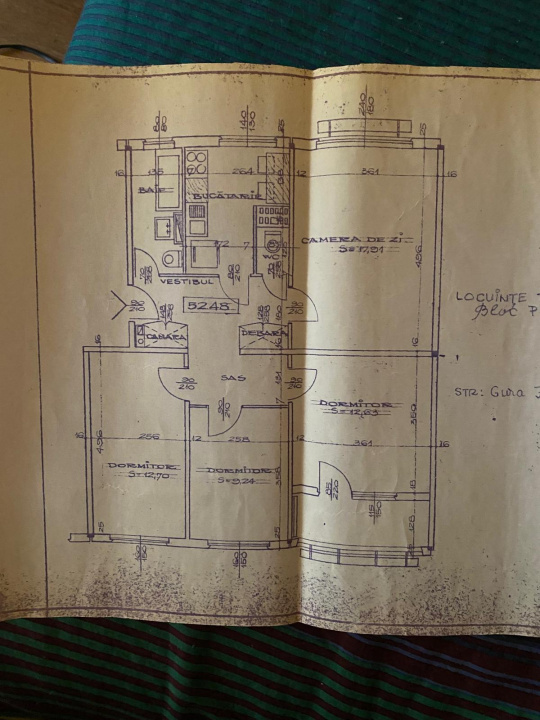 Apartament 4 camere decomandat Titan / Ozana